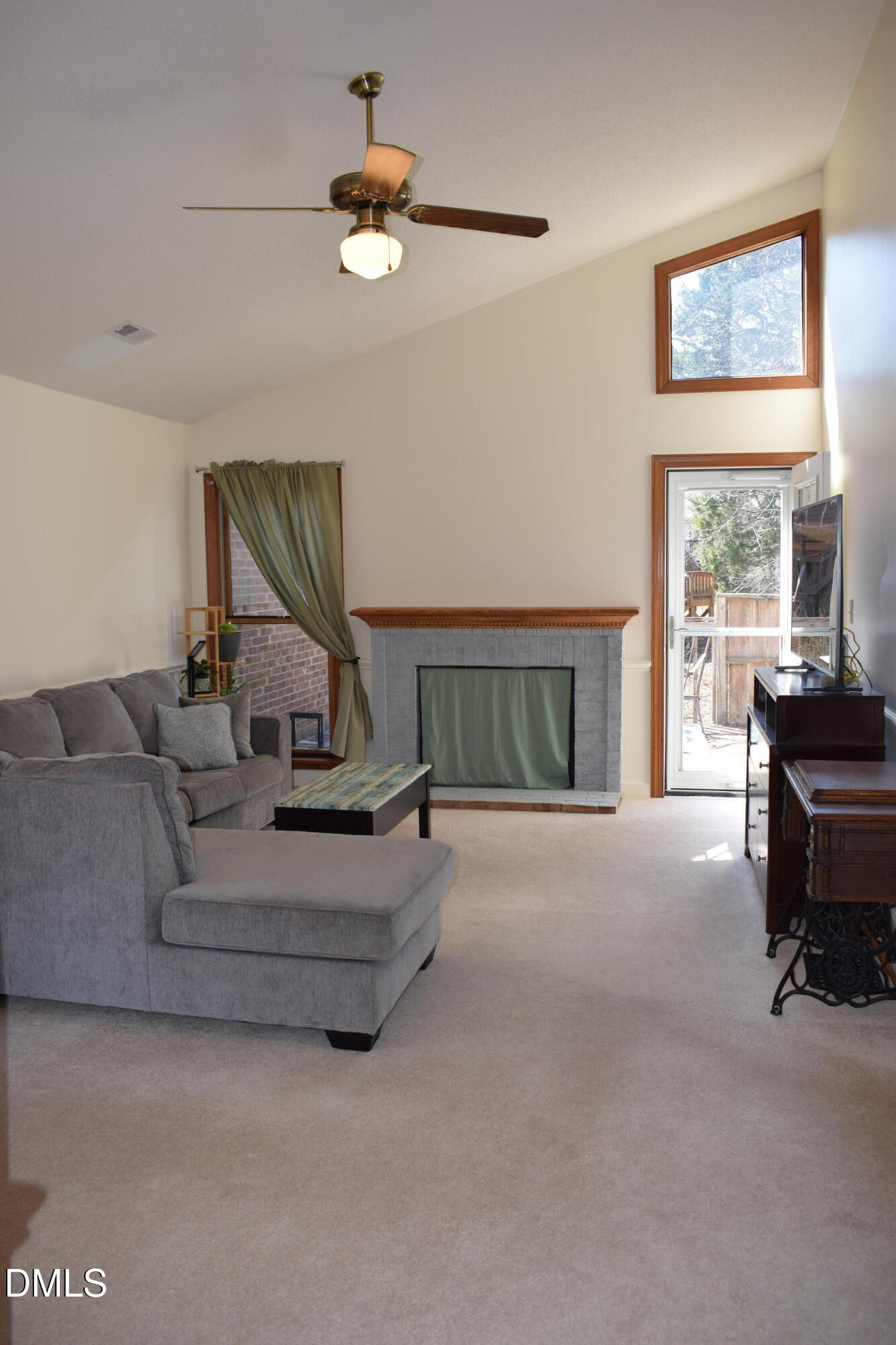 5500 Fortunes Ridge Drive, Unit 85C Durham, NC 27713 - Photo 33 of 47 Living Area