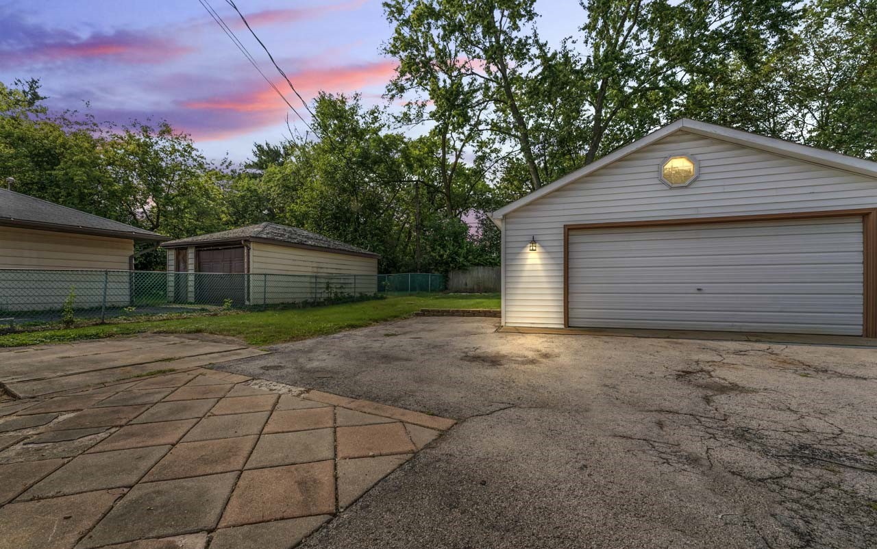 134 Monee Road Park Forest, IL 60466 - Photo 17 of 23 a backyard of a house