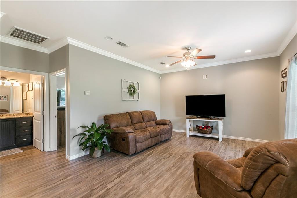 29161 Henry White Road Albany, LA 70711 - Photo 4 of 15 Gallery Image 4