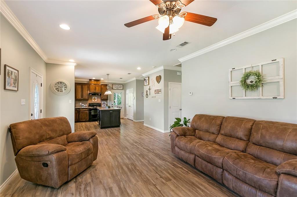 29161 Henry White Road Albany, LA 70711 - Photo 5 of 15 Gallery Image 5
