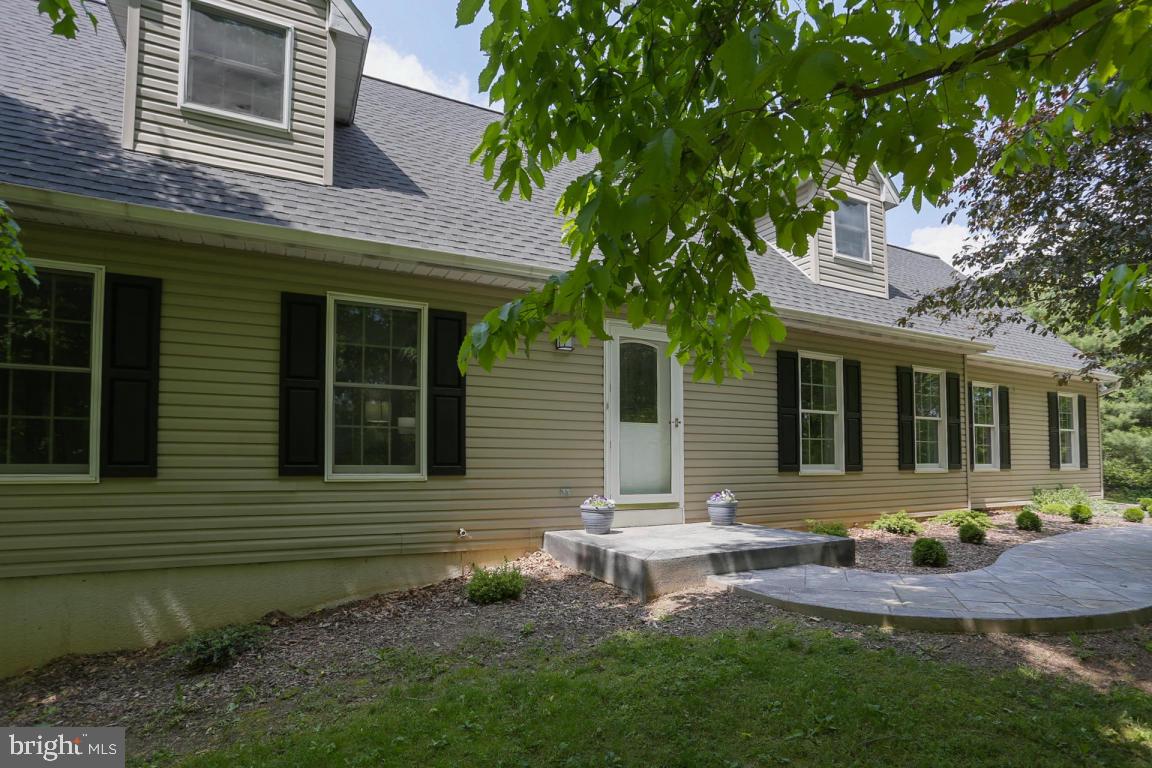 610 Speedwell Forge Road Lititz, PA 17543 - Photo 3 of 42