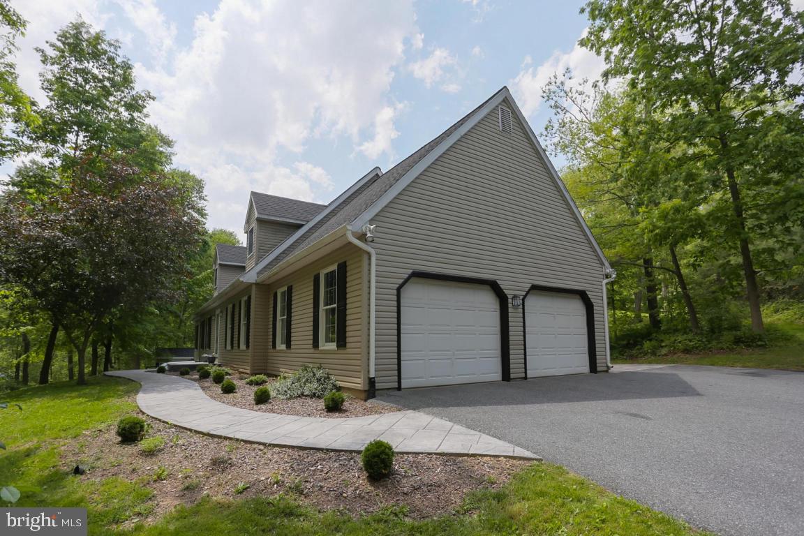 610 Speedwell Forge Road Lititz, PA 17543 - Photo 5 of 42