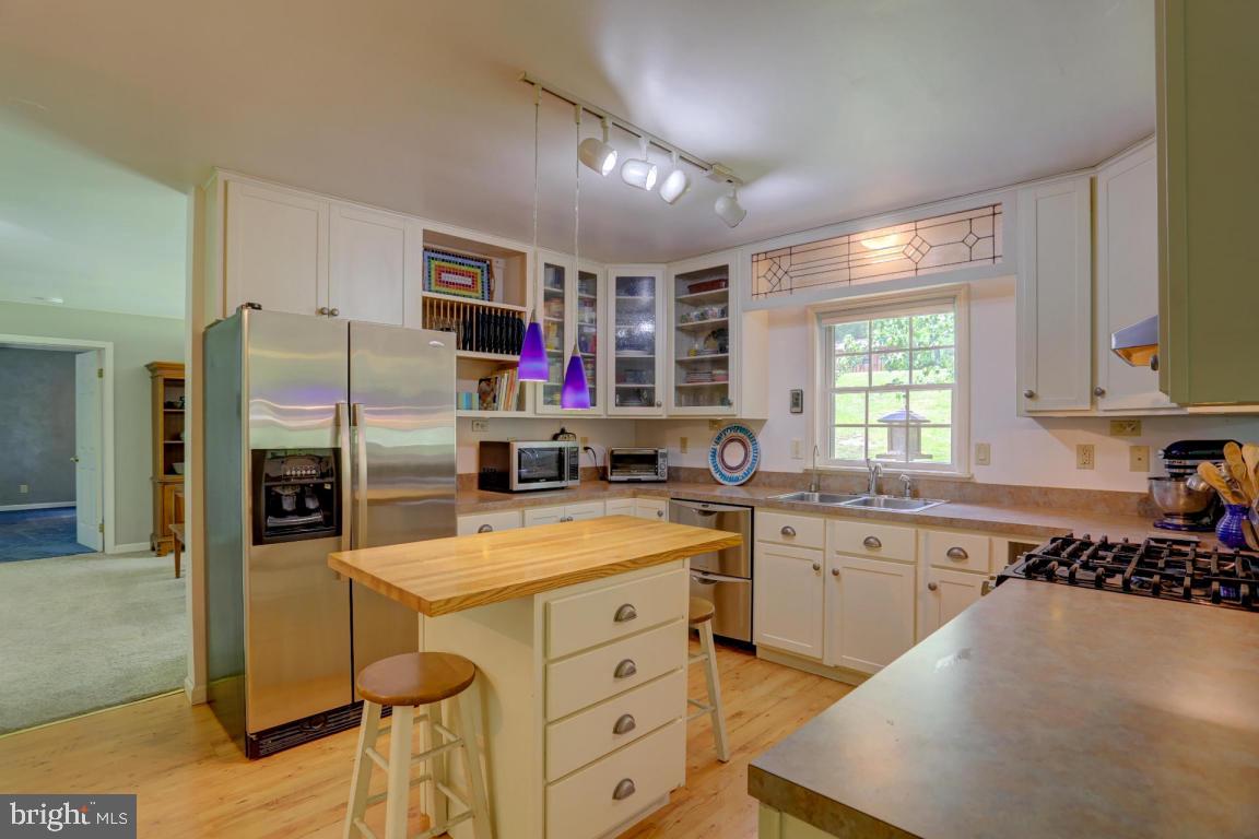 610 Speedwell Forge Road Lititz, PA 17543 - Photo 6 of 42