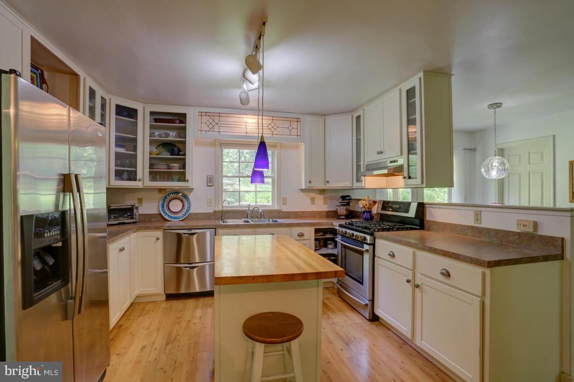 610 Speedwell Forge Road Lititz, PA 17543 - Photo 8 of 42
