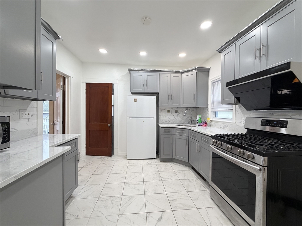 45 Ellerton Road Quincy, MA 02169 - Photo 4 of 13