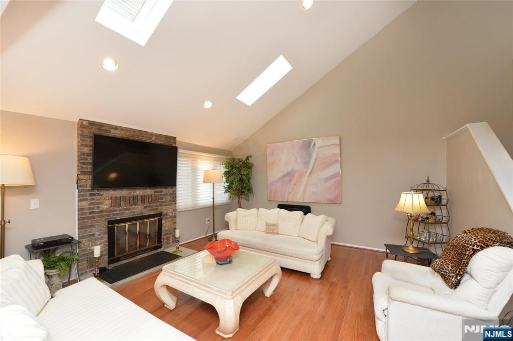 6 Romopock Court, Unit 6 Mahwah, NJ 07430 - Photo 4 of 25