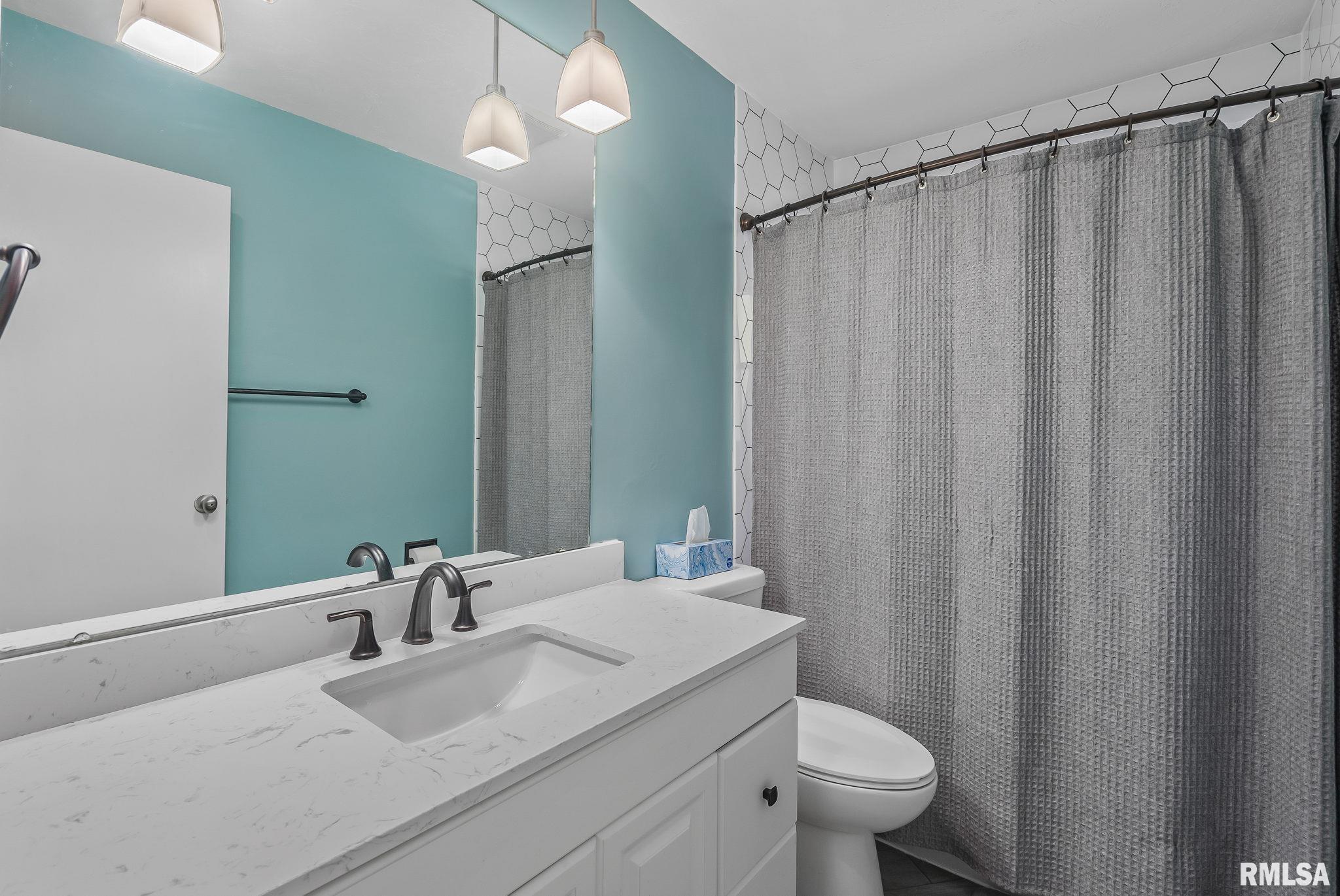 2879 Forest Road Davenport, IA 52803 - Photo 16 of 33 Gallery Image 16
