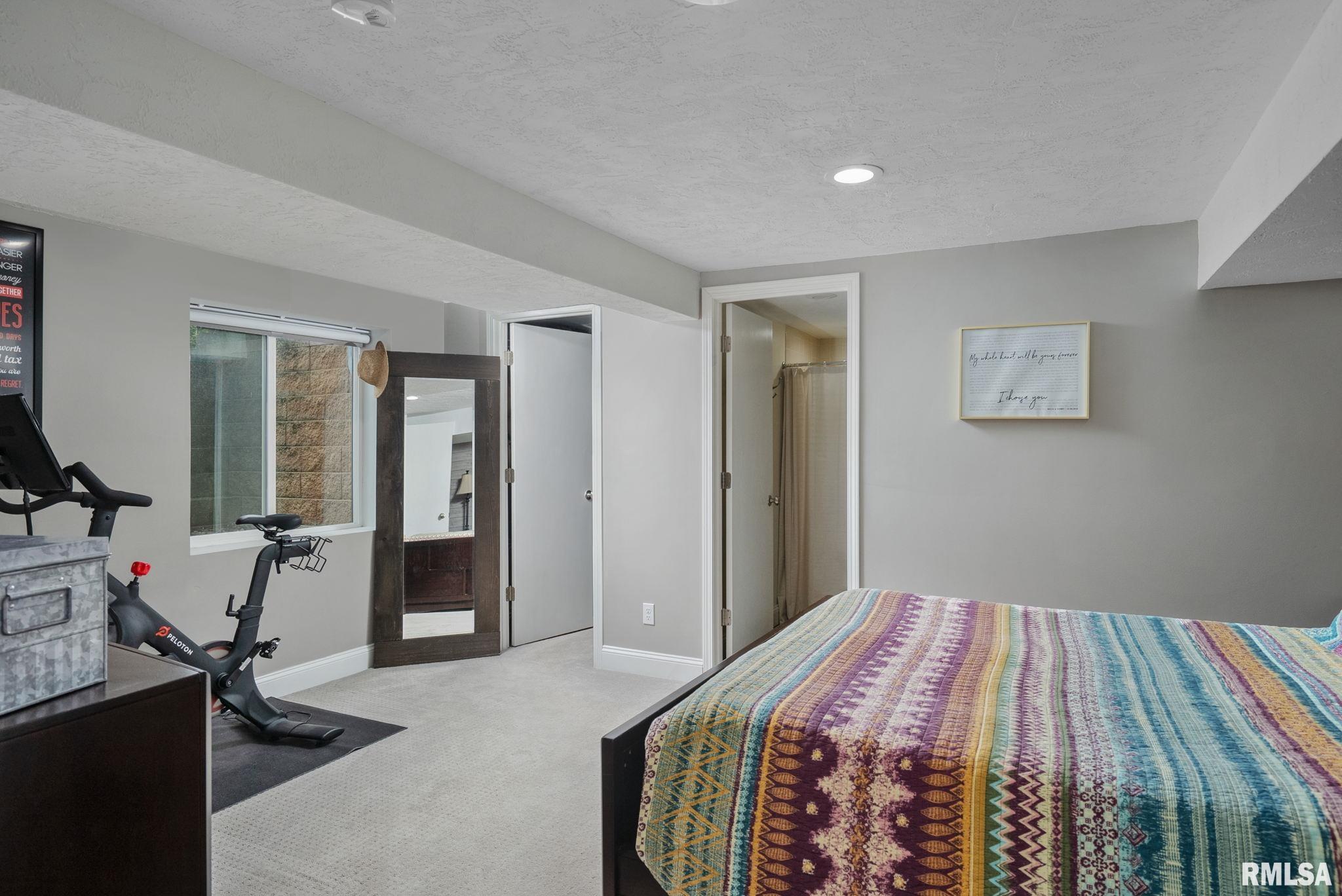 2879 Forest Road Davenport, IA 52803 - Photo 23 of 33 Gallery Image 23
