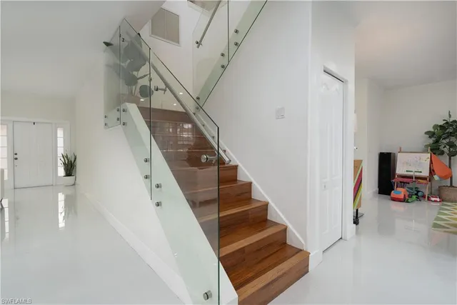 $750,000 | 8271 Laurel Lakes Way, Naples, FL 34119