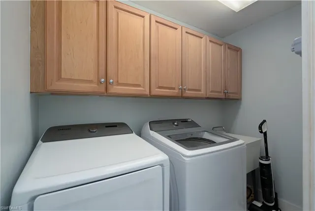 $750,000 | 8271 Laurel Lakes Way, Naples, FL 34119