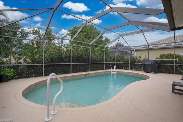 $750,000 | 8271 Laurel Lakes Way, Naples, FL 34119