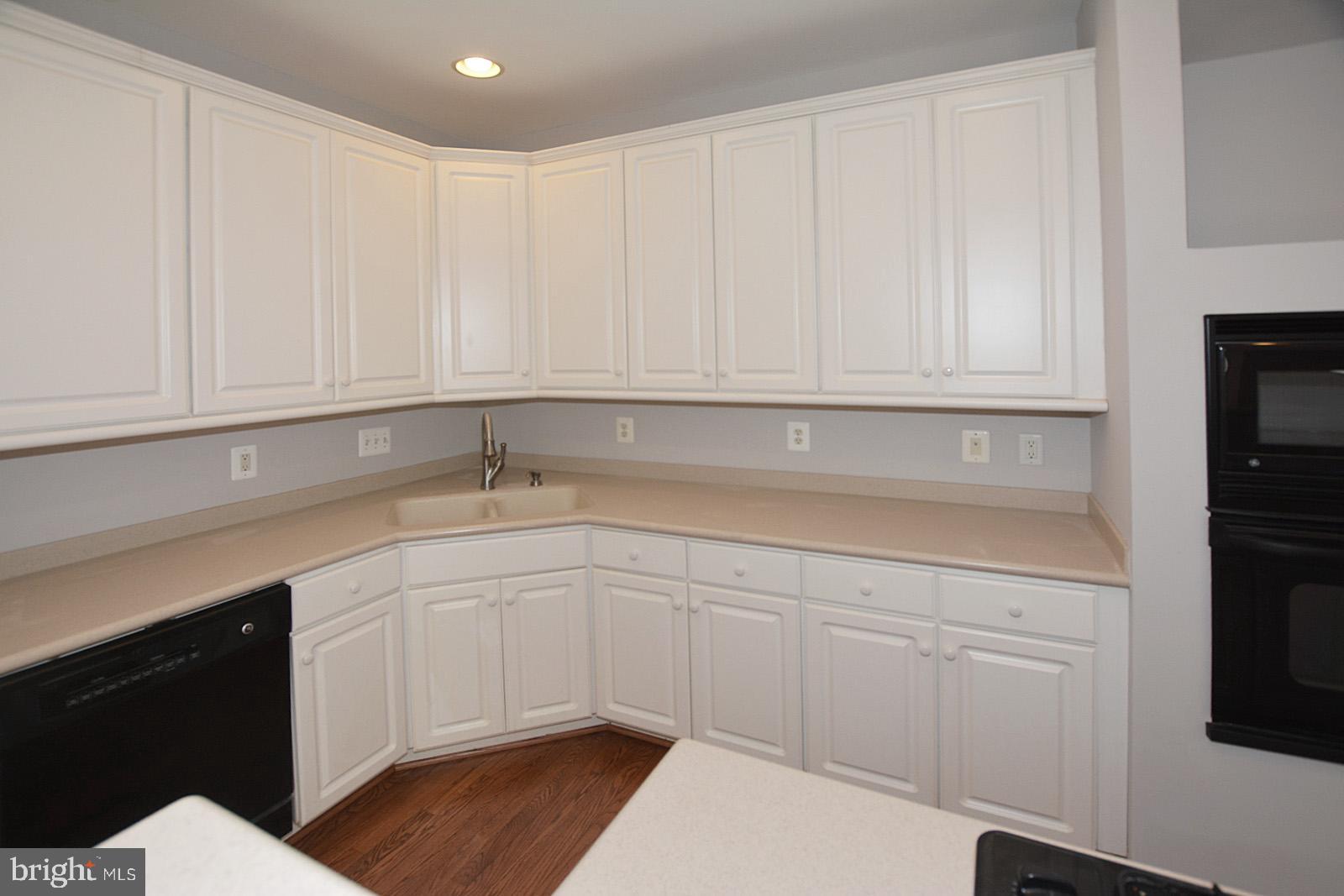 7328 Fountain Spring Court Springfield, VA 22150 - Photo 11 of 39 Gallery Image 11