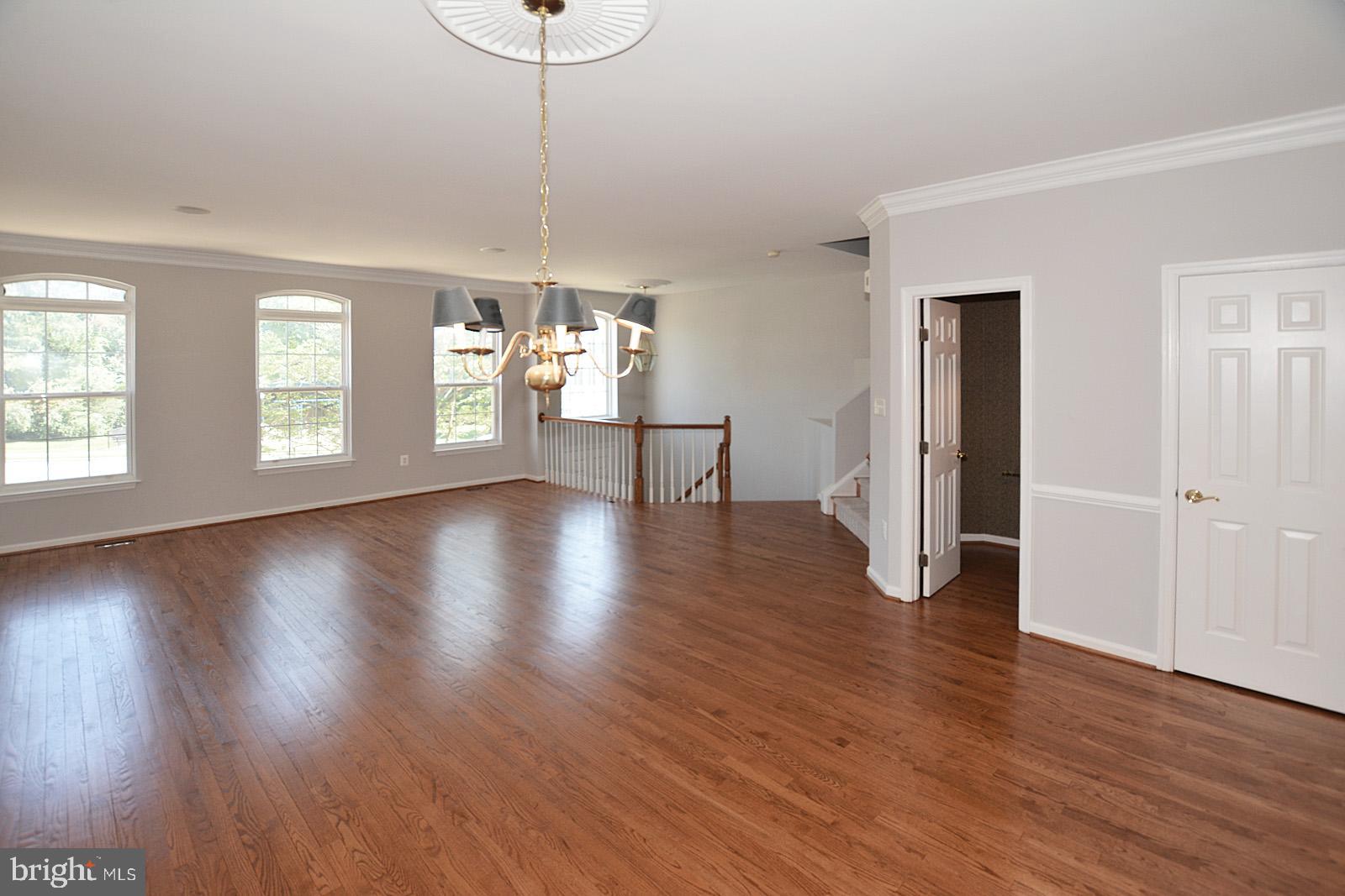 7328 Fountain Spring Court Springfield, VA 22150 - Photo 6 of 39 Gallery Image 6