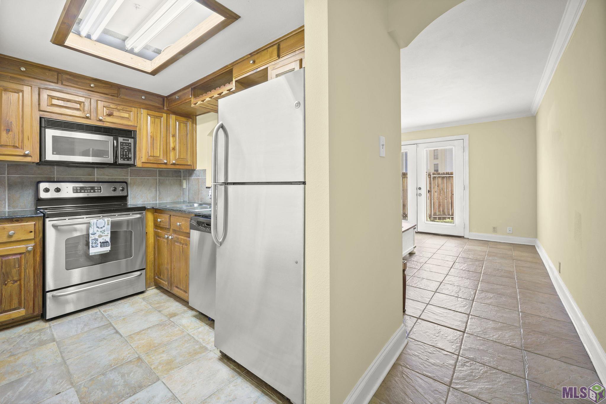2045 North 3rd Street, Unit 111 Baton Rouge, LA 70802 - Photo 2 of 12