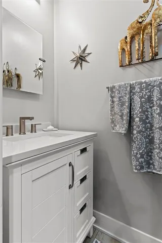 $1,180,000 | 4 Black Hawk Drive, Lake Winnebago, MO 64034