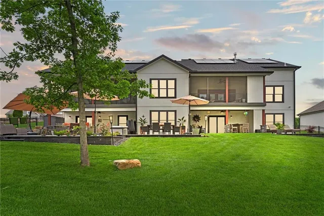 $1,180,000 | 4 Black Hawk Drive, Lake Winnebago, MO 64034