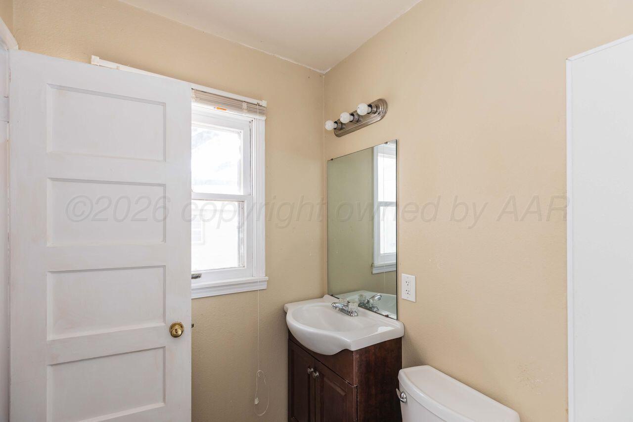 3713 Line Avenue Amarillo, TX 79106 - Photo 23 of 30 bathroom 2 - view 1