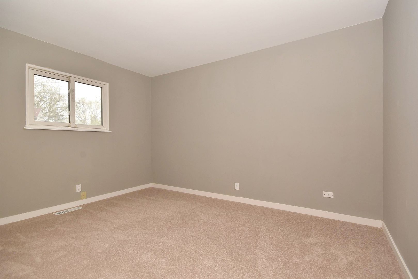 550 Spruce Road Bolingbrook, IL 60440 - Photo 12 of 20