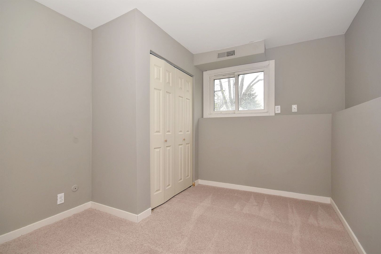 550 Spruce Road Bolingbrook, IL 60440 - Photo 16 of 20