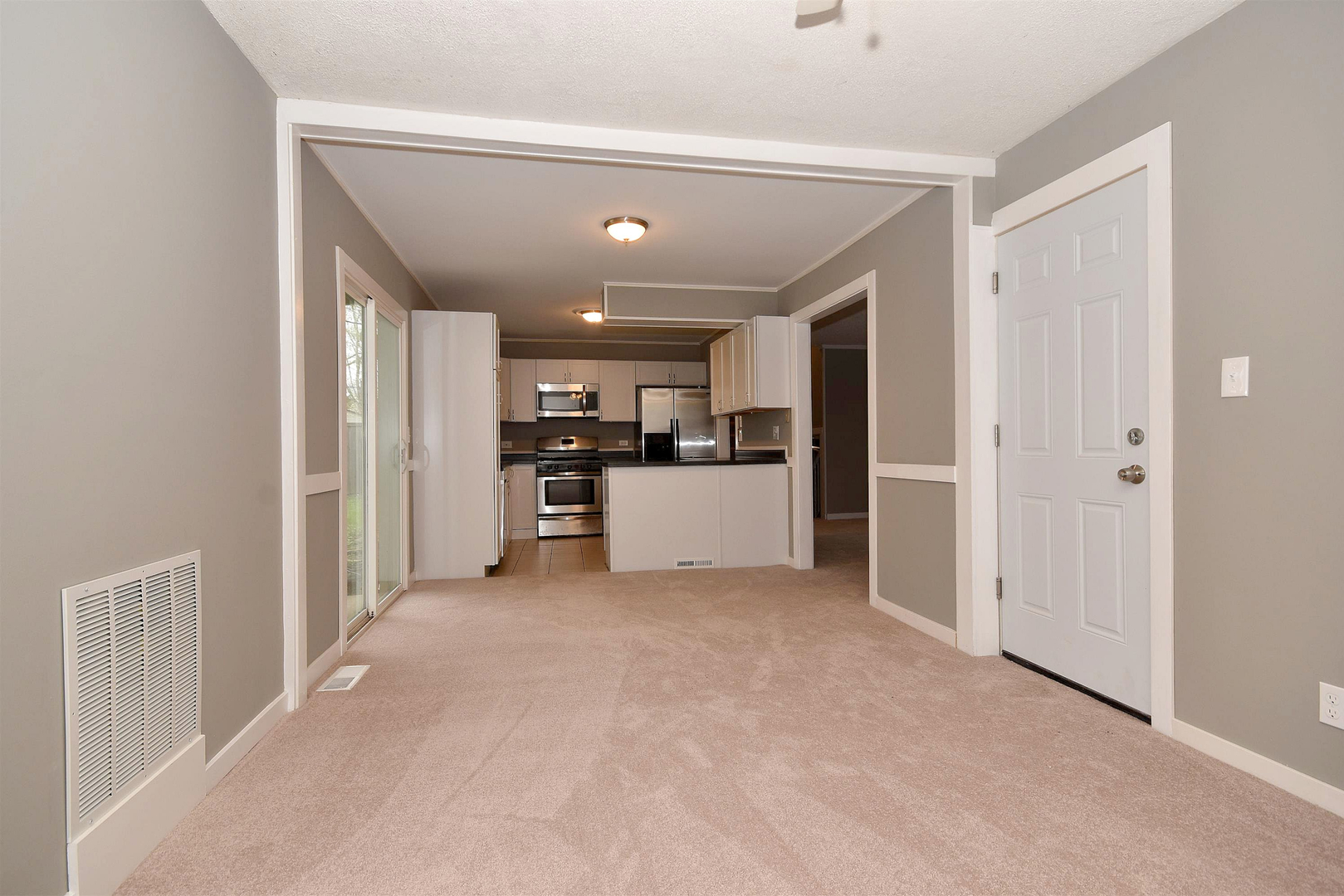 550 Spruce Road Bolingbrook, IL 60440 - Photo 6 of 20