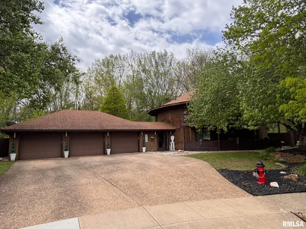 $315,000 | 3316 Collingwood Drive, Springfield, IL 62711