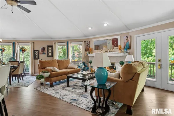 $315,000 | 3316 Collingwood Drive, Springfield, IL 62711