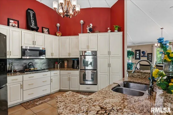 $315,000 | 3316 Collingwood Drive, Springfield, IL 62711