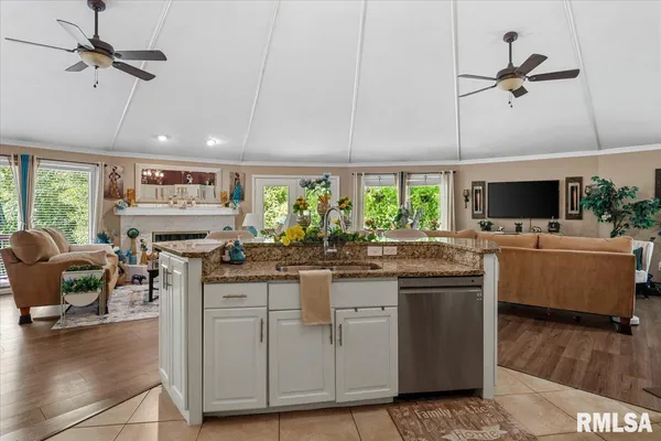 $315,000 | 3316 Collingwood Drive, Springfield, IL 62711