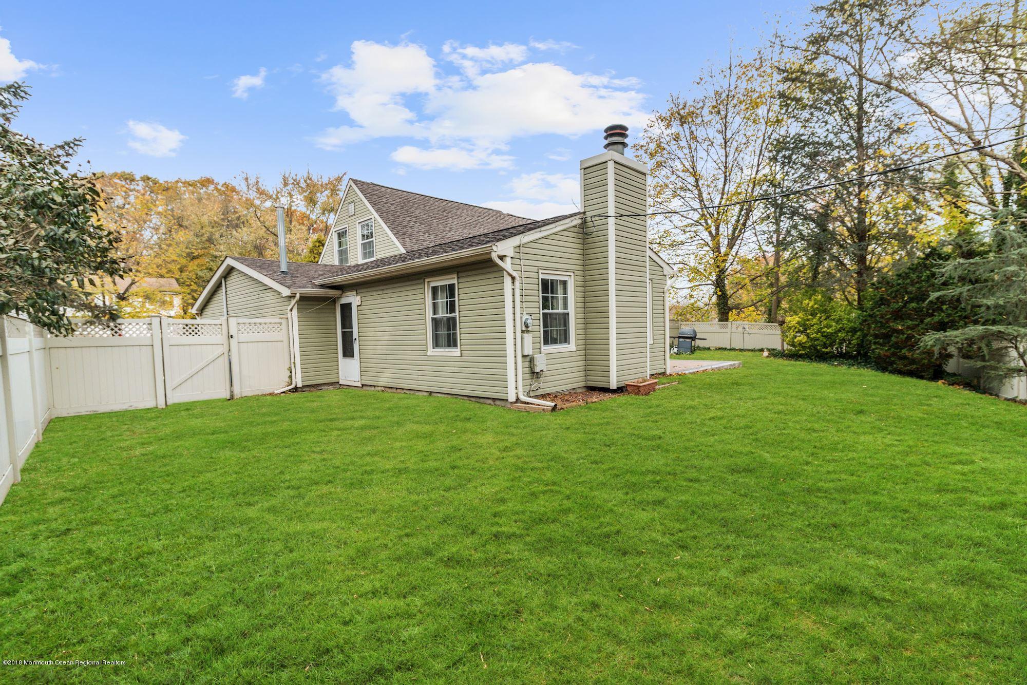 40 Innerhill Lane Aberdeen, NJ 07747 - Photo 11 of 35 055_40_Innerhill_Ln_247623_386026