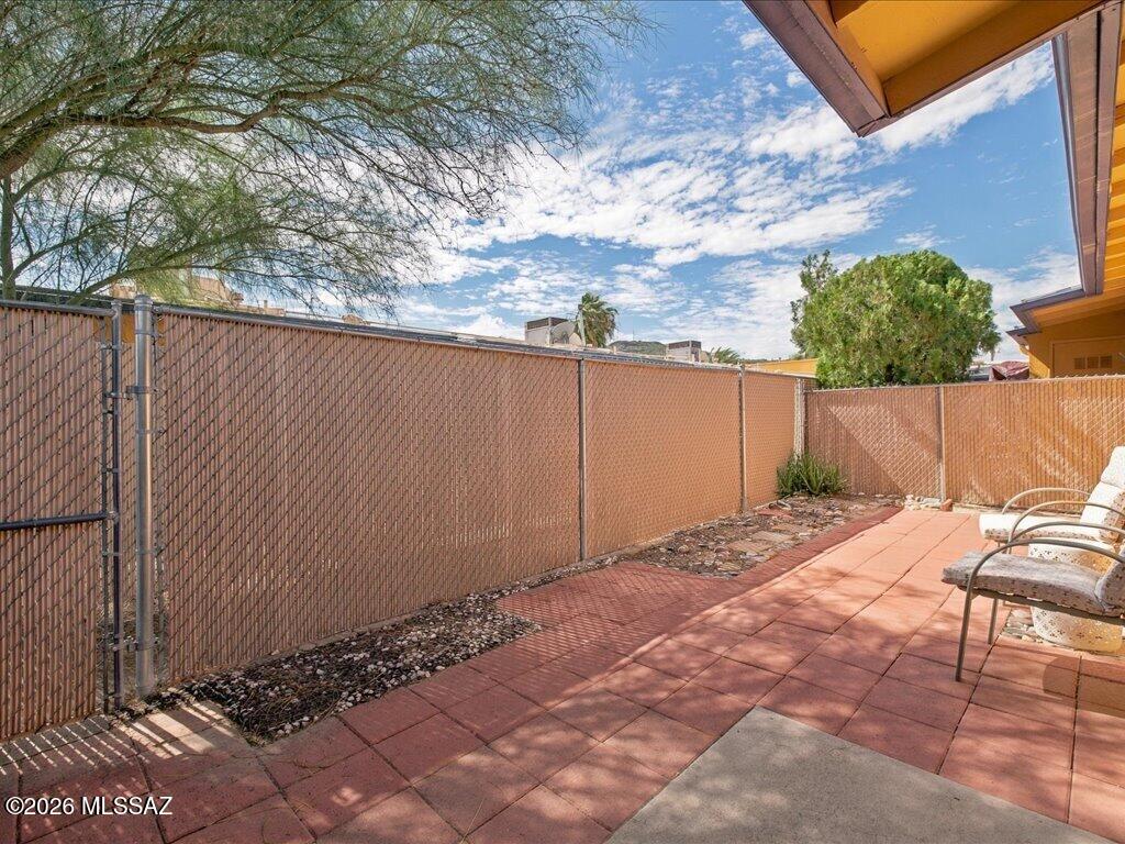 350 North Silverbell Road, Unit 34 Tucson, AZ 85745 - Photo 40 of 47 31-4X6A3987