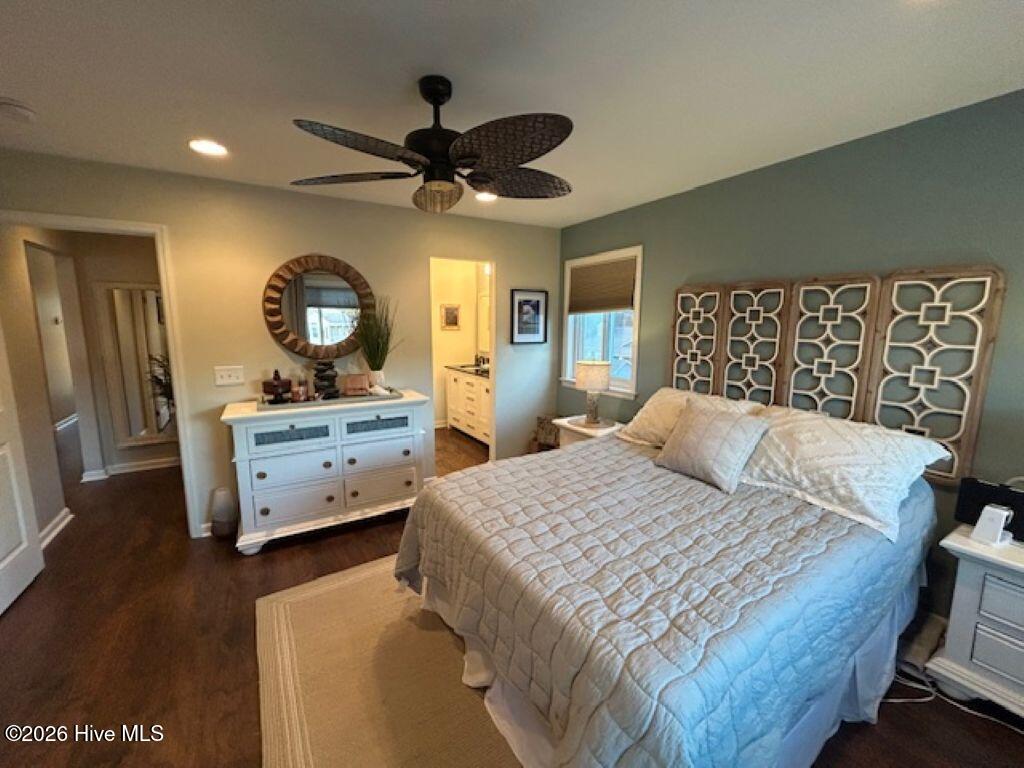 1914 Goose Creek Road Southwest, Unit 2204 Ocean Isle Beach, NC 28469 - Photo 15 of 43 primary bedroom