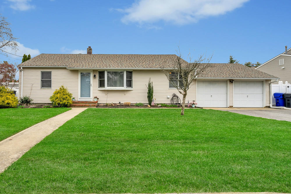217 Heron Road Brick, NJ 08723 - Photo 1 of 25 Front