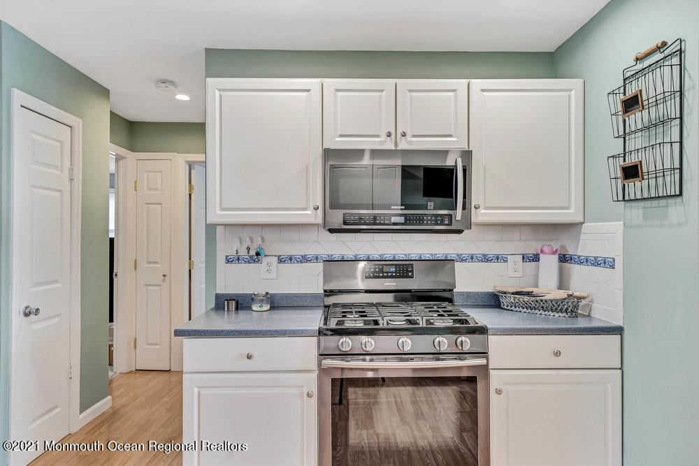 217 Heron Road Brick, NJ 08723 - Photo 13 of 25 Kitchen