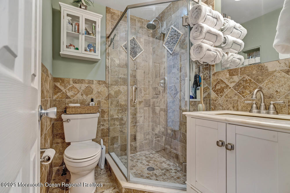 217 Heron Road Brick, NJ 08723 - Photo 17 of 25 Full Bath