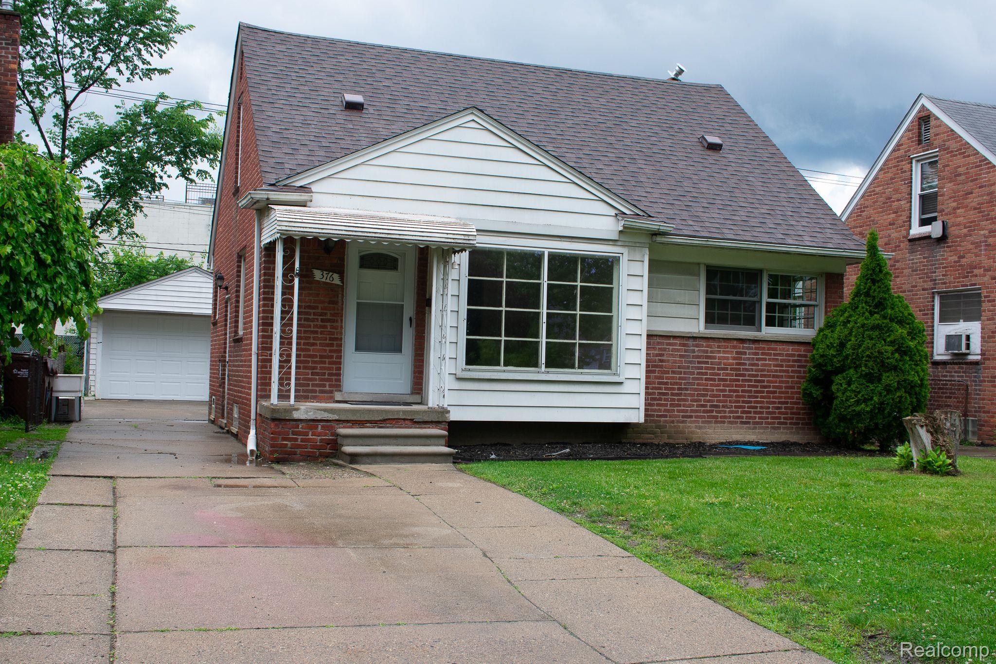 376 Sherbourne Street Inkster, MI 48141 - Photo 1 of 24 Gallery Image 1