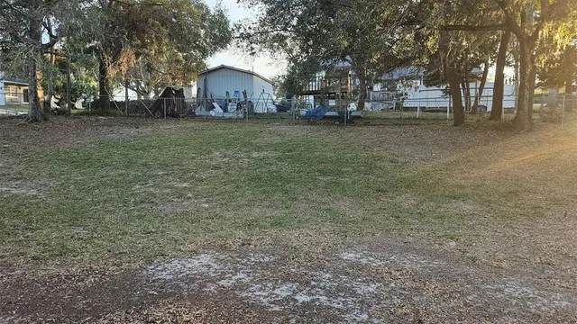 $2,000 | 372 East Beach Street, Groveland, FL 34736