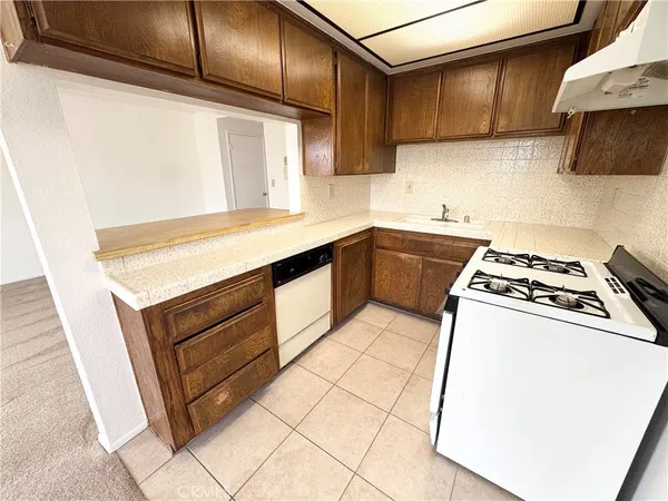 $1,750 | 635 West 15th Street, Unit 13, San Pedro, CA 90731