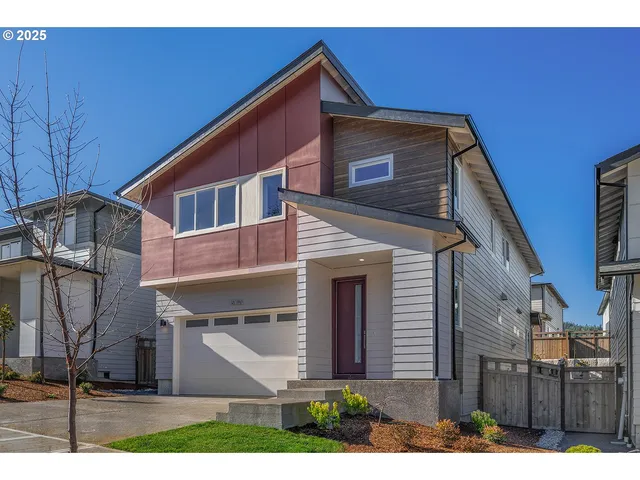 $729,950 | 16755 Southeast Shimmering Leaf Street, Happy Valley, OR 97086