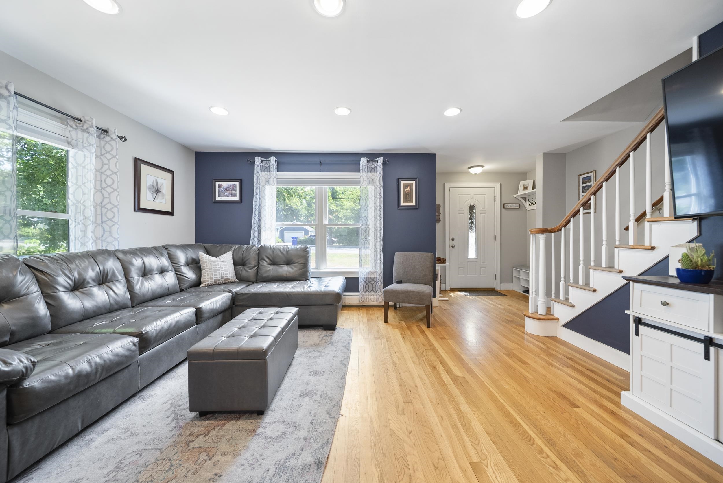 147 Huse Road Manchester, NH 03103 - Photo 8 of 42