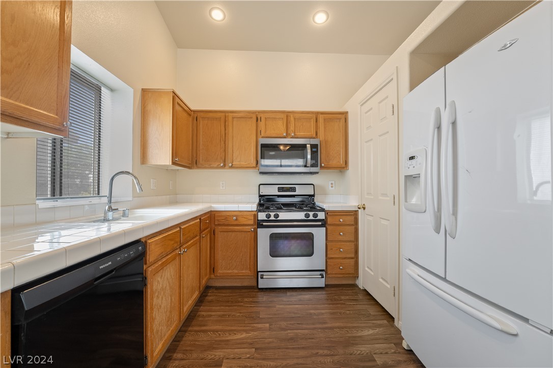 168 Lovett Road Henderson, NV 89015 - Photo 21 of 31 Gallery Image 21