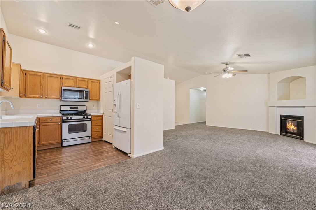 168 Lovett Road Henderson, NV 89015 - Photo 23 of 31 Gallery Image 23