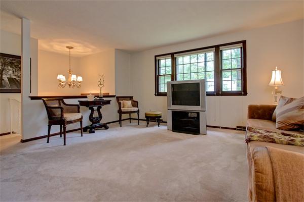 12 Whalen Road Hopkinton, MA 01748 - Photo 9 of 19 Gallery Image 9