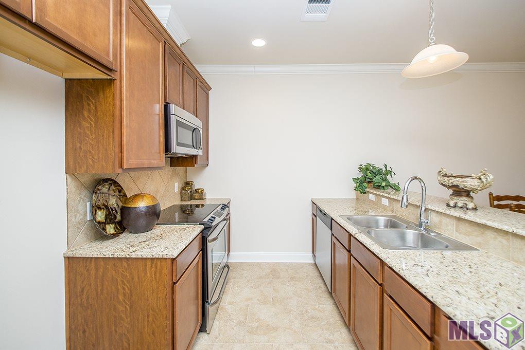 11531 Cottagecreek Road, Unit 8B Baton Rouge, LA 70816 - Photo 18 of 36