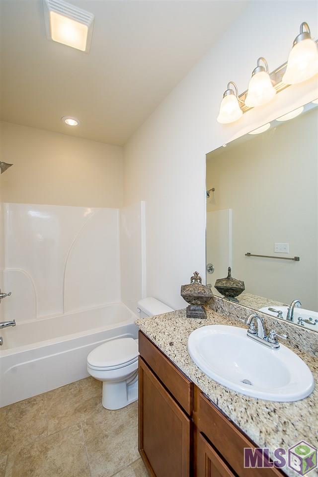 11531 Cottagecreek Road, Unit 8B Baton Rouge, LA 70816 - Photo 33 of 36
