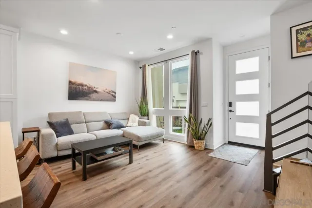 $959,950 | 11026 Eka Way, San Diego, CA 92126