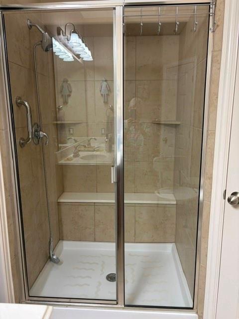 202 Tower Circle Terrell, TX 75160 - Photo 23 of 39 a bathroom with a shower