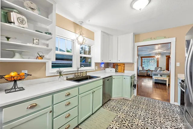 $669,000 | 805 Cherry Avenue, Sumner, WA 98390