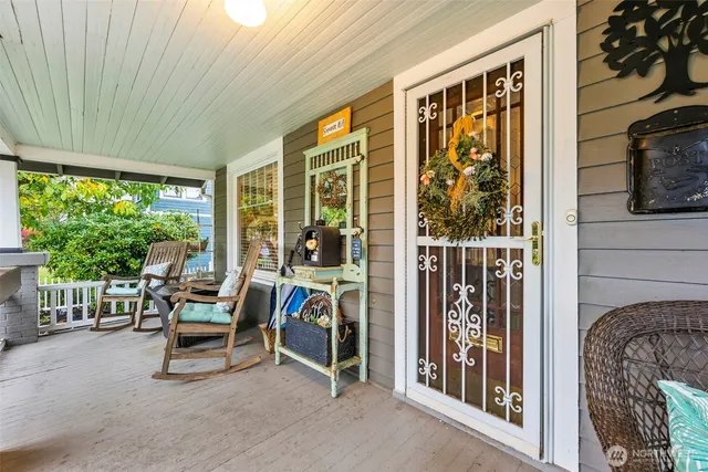 $669,000 | 805 Cherry Avenue, Sumner, WA 98390