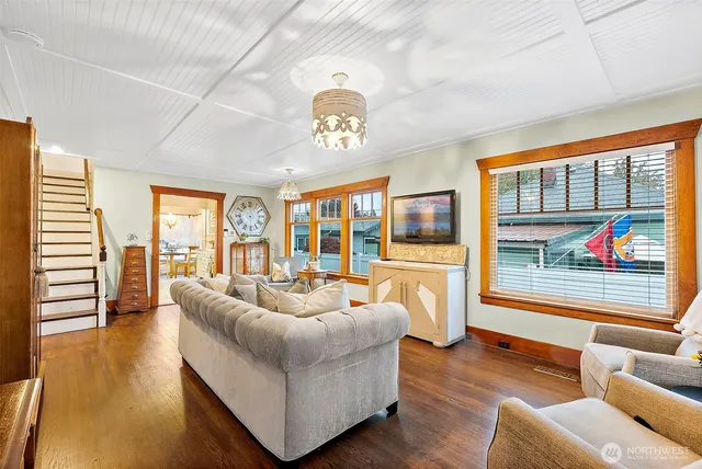 $669,000 | 805 Cherry Avenue, Sumner, WA 98390