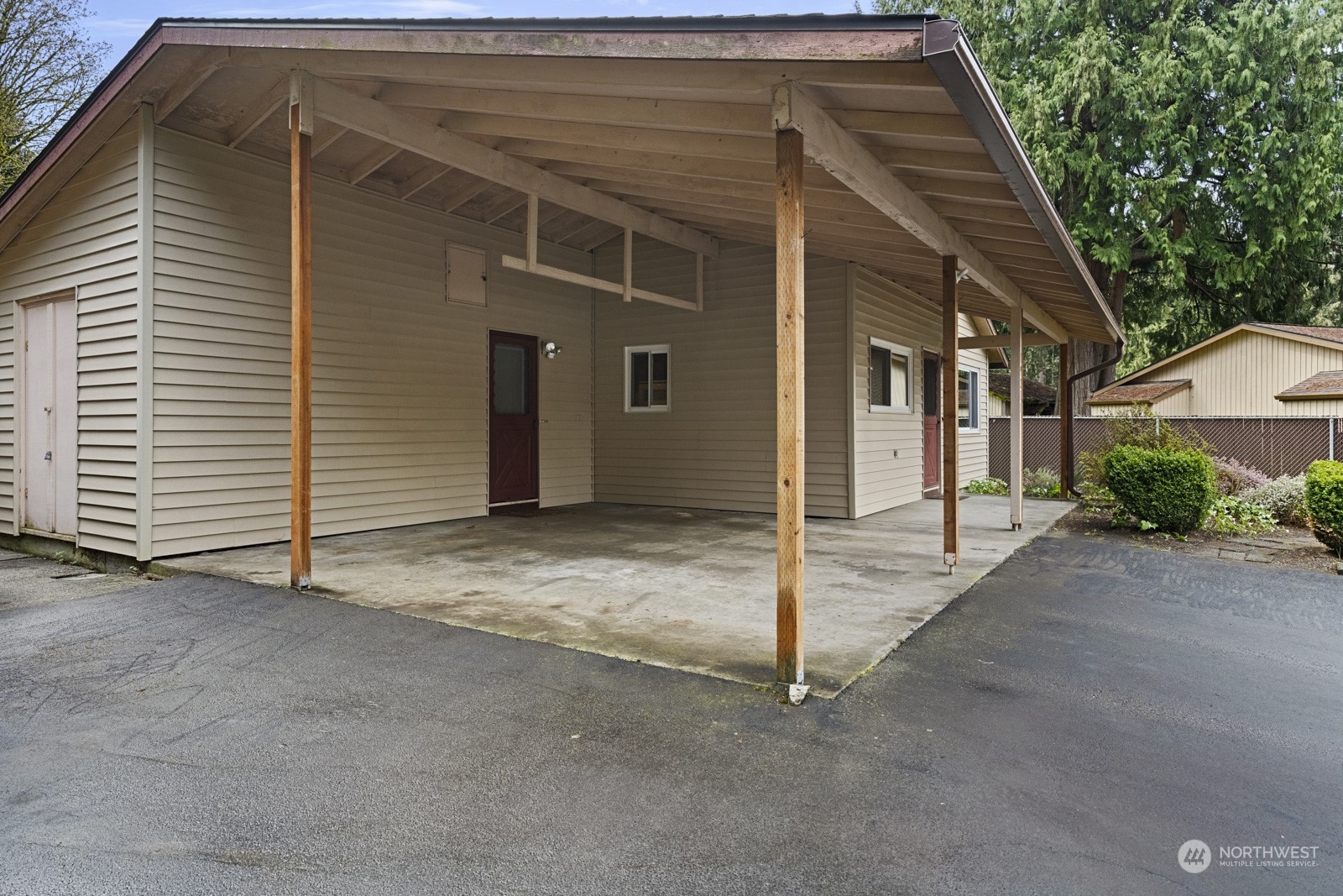 19211 3rd Drive Southeast Bothell, WA 98012 - Photo 33 of 37 a view of a house with backyard